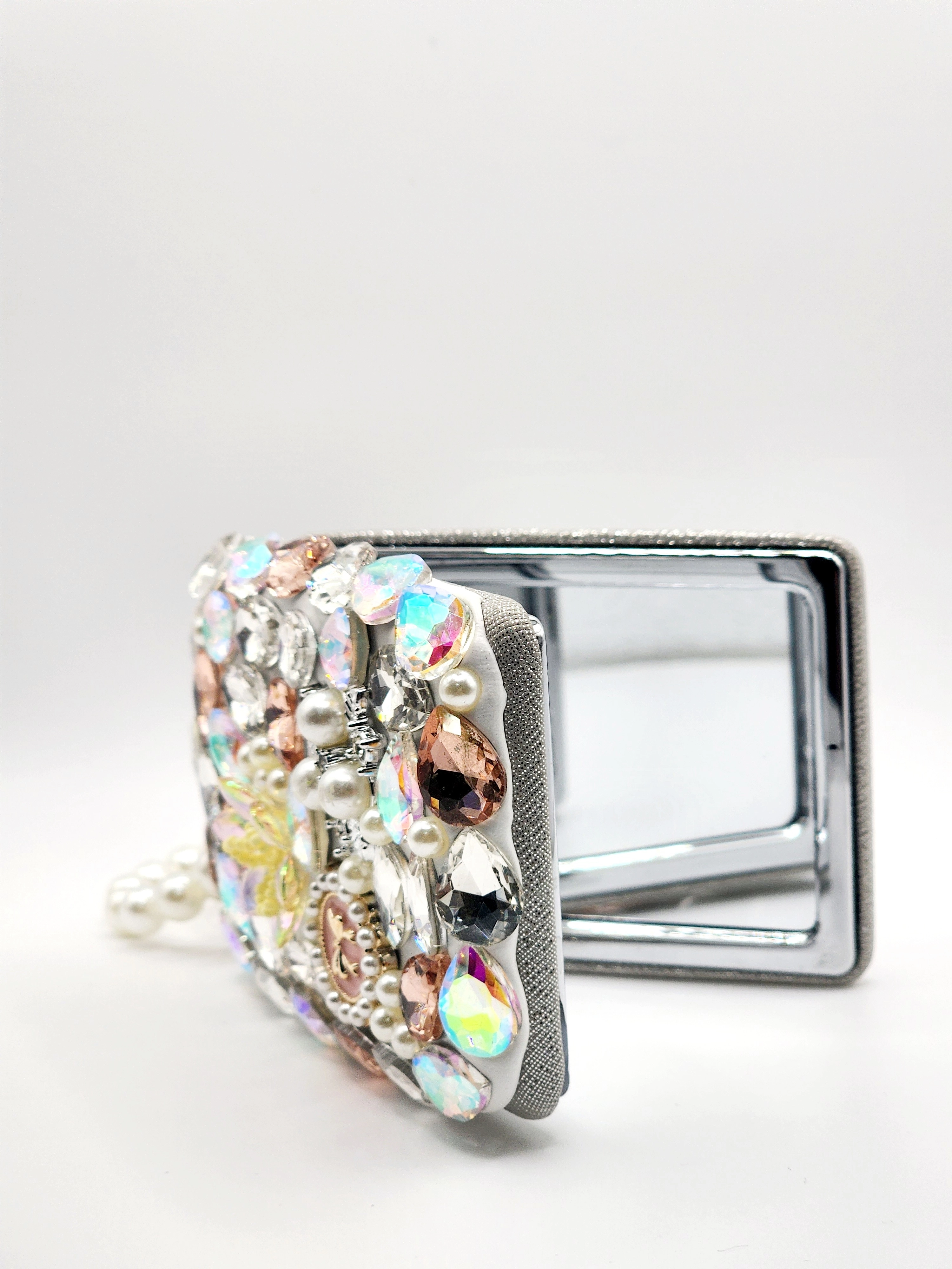 KRİSTAL TAŞ -BONCUK & FİGÜRLÜ ’’ EL AYNASI’’ ÇANTA AKSESUARI