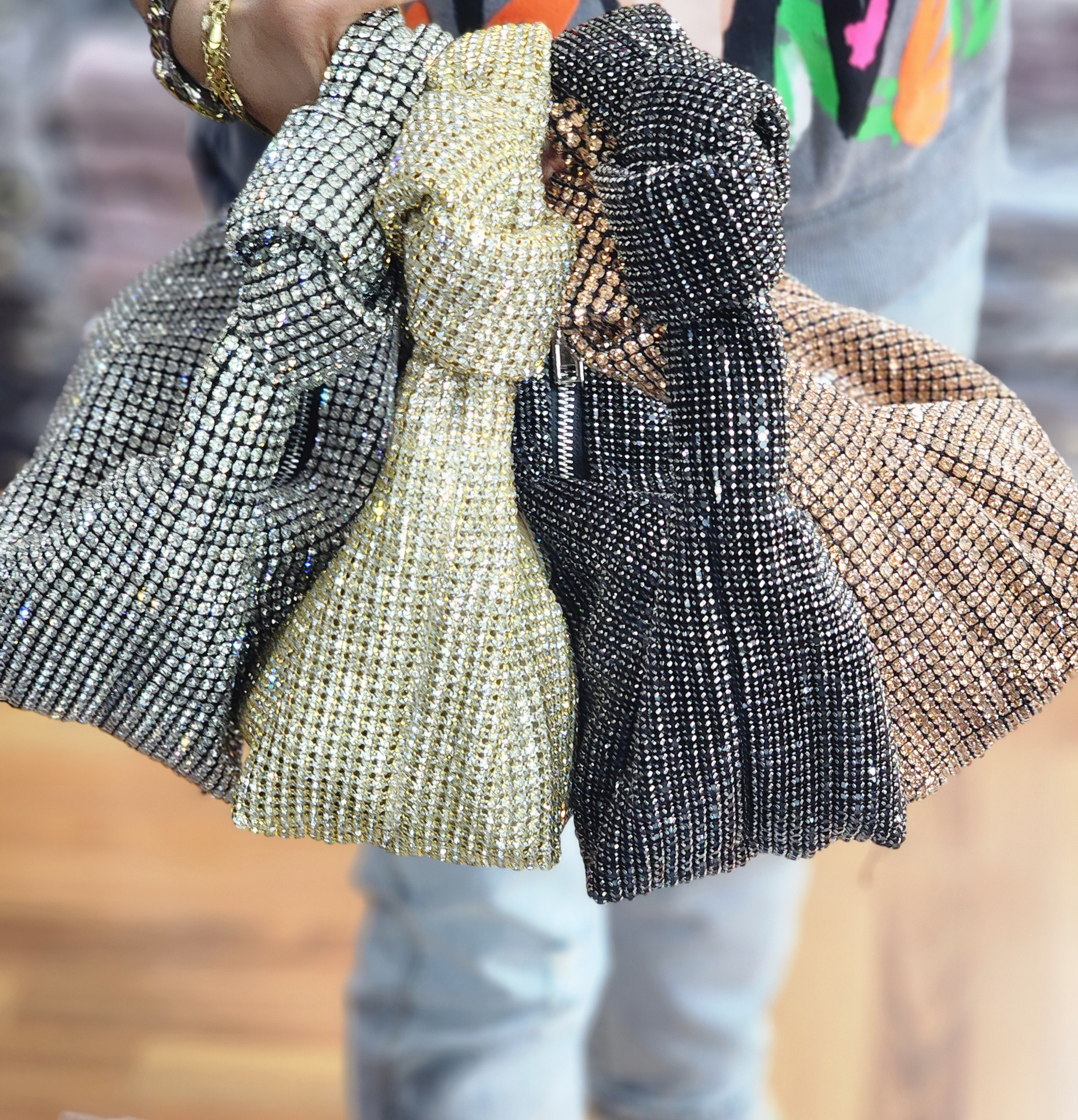 KRİSTAL TAŞLI SALAŞ MODEL ABİYE KADIN EL ÇANTASI