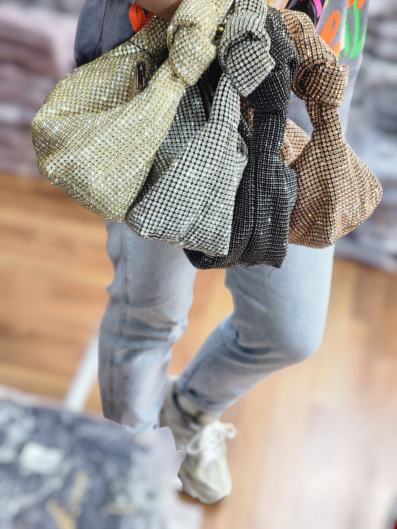 KRİSTAL TAŞLI SALAŞ MODEL ABİYE KADIN EL ÇANTASI