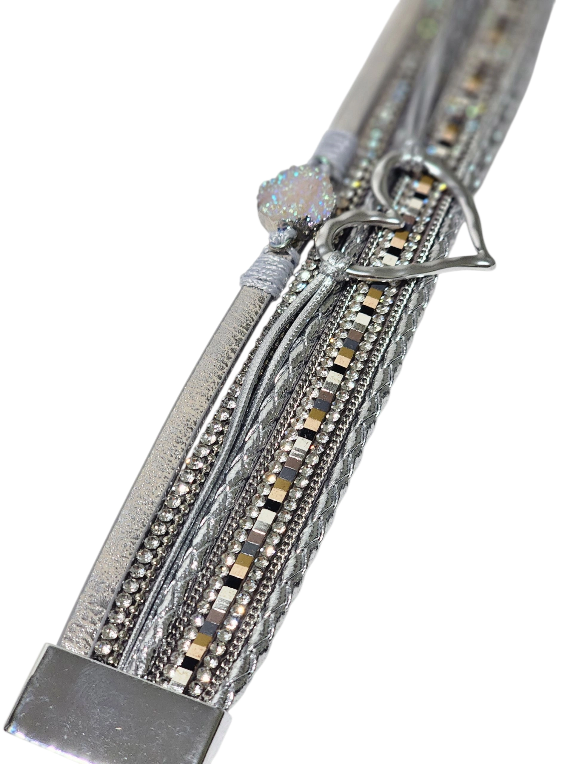 ÇOKLU SARMA MANYETİK TOKALI BOHEM BİLEKLİK