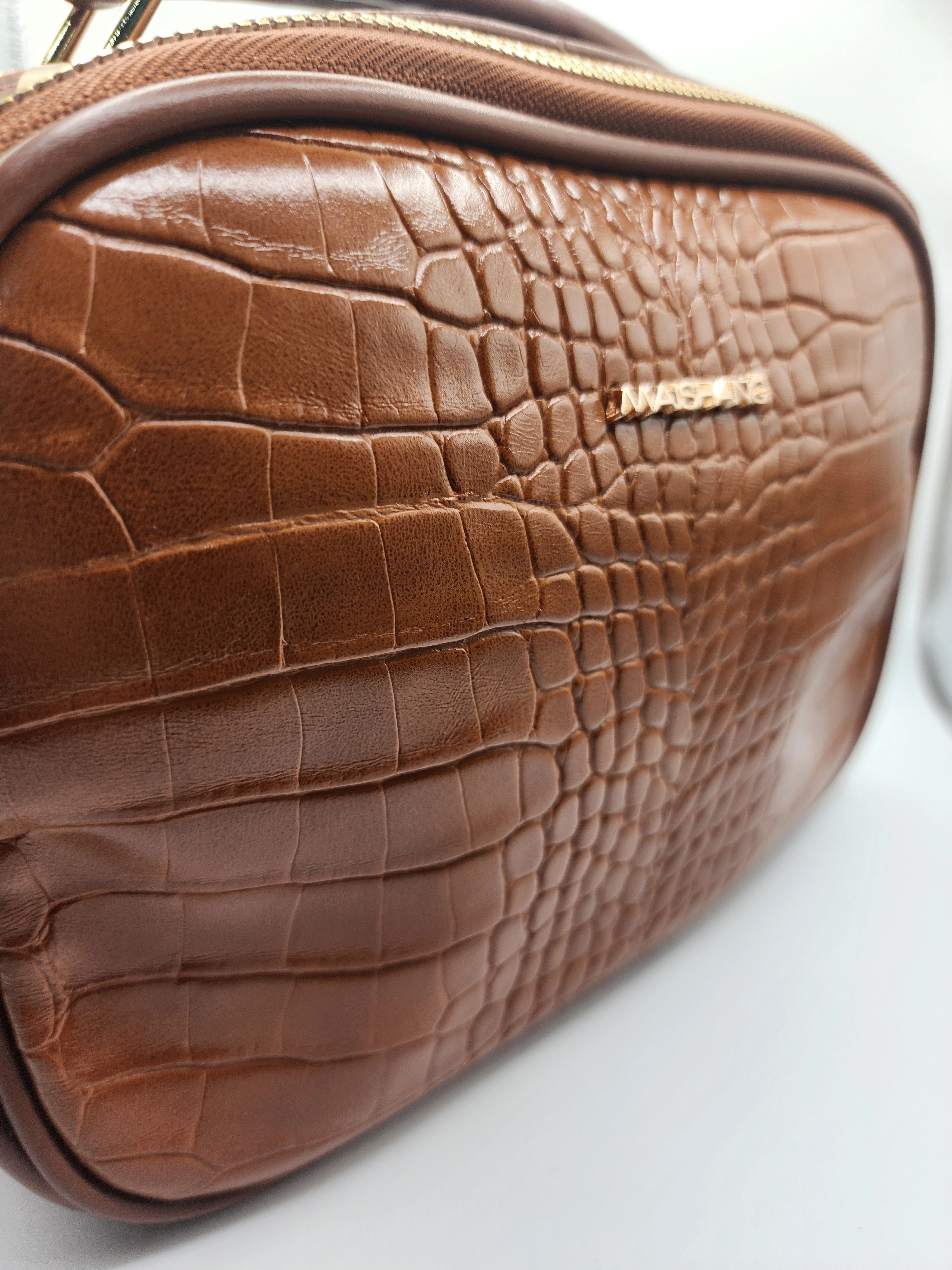 YUMUŞAK SUNİ DERİ ( ÇAPRAZ ) KADIN OMUZ ÇANTASI