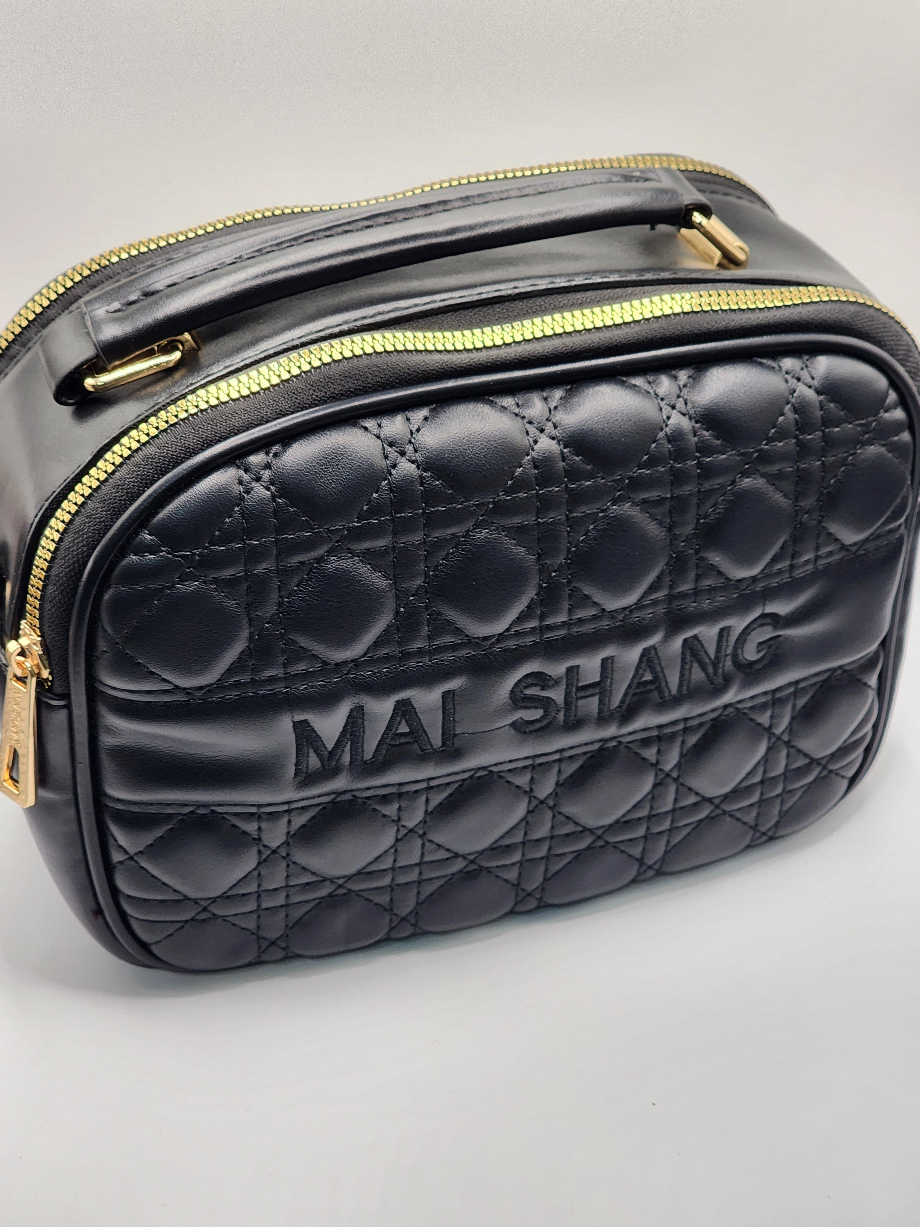 YUMUŞAK SUNİ DERİ ( ÇAPRAZ ) KADIN OMUZ ÇANTASI