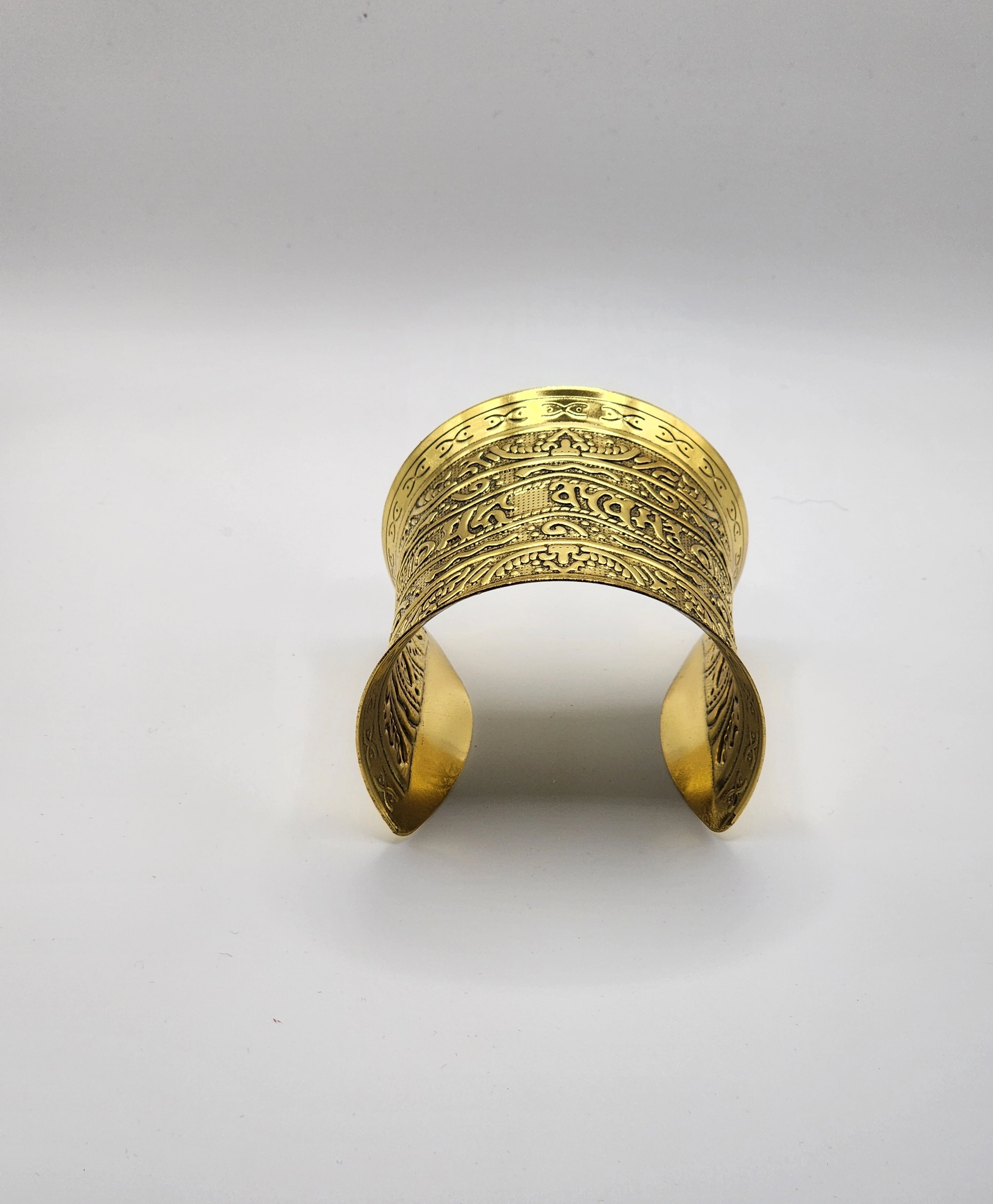 VİNTAGE- RETRO KABARTMA OYMALI GENİŞ MANŞET BİLEZİK