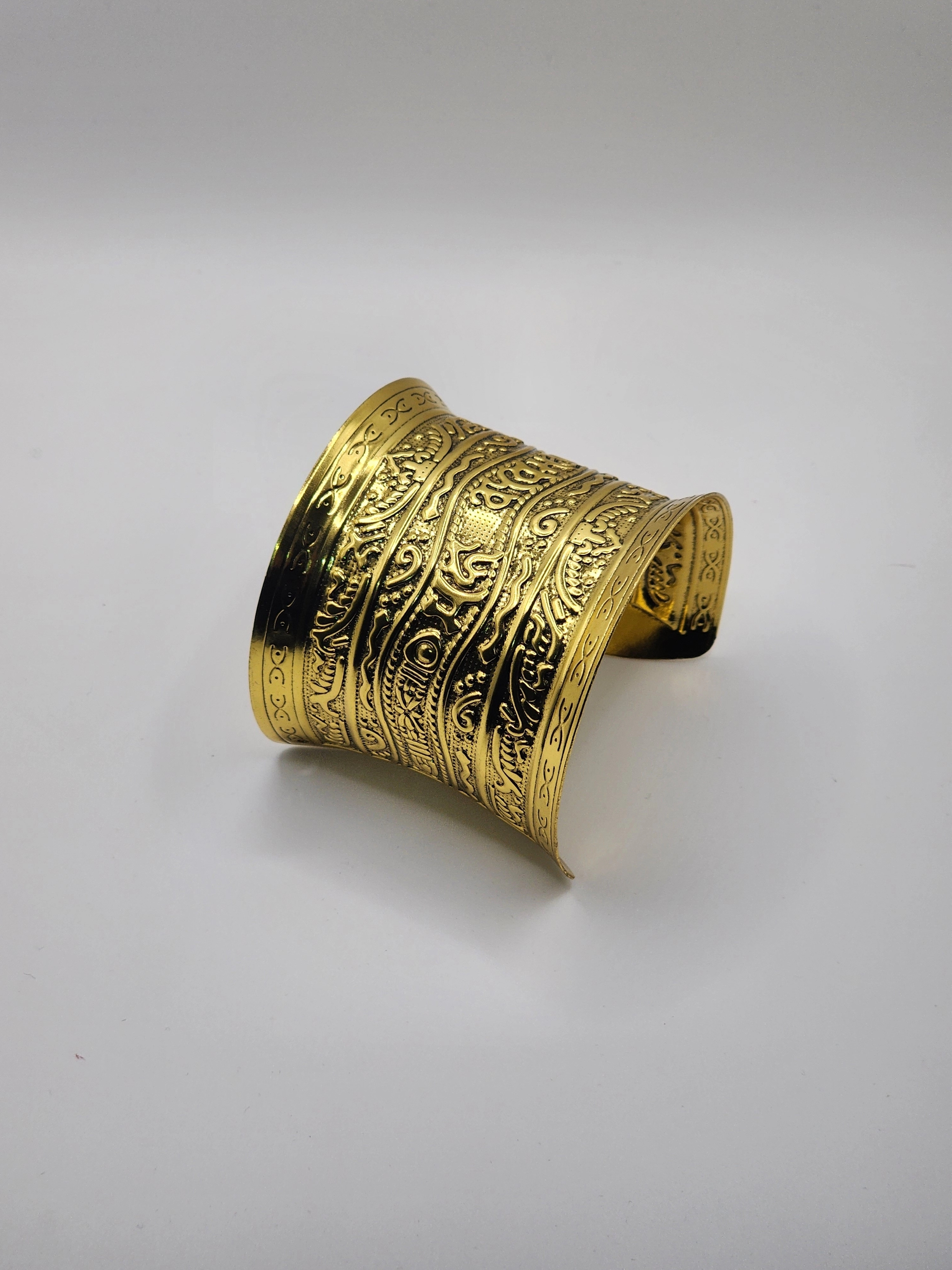 VİNTAGE- RETRO KABARTMA OYMALI GENİŞ MANŞET BİLEZİK