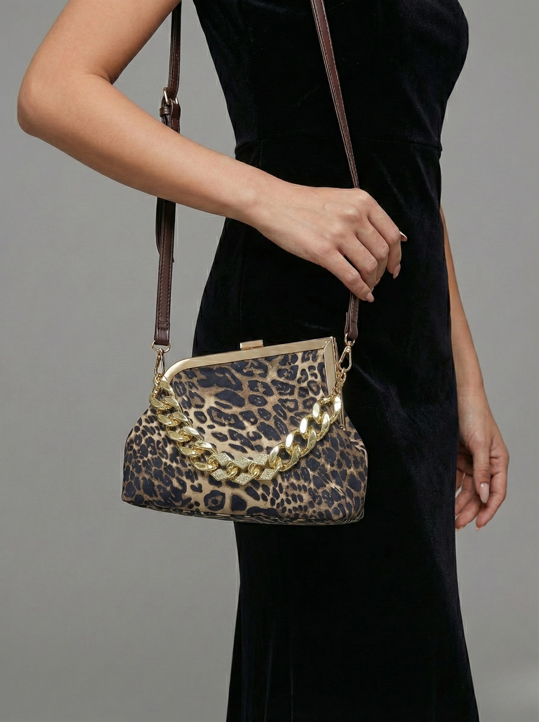 VİNTAGE LEOPAR DESENLİ ( SCUBA KUMAŞ ) KADIN OMUZ ÇANTASI