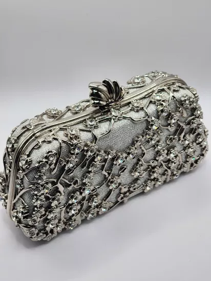 KRİSTAL TAŞ & ÇİÇEK FİGÜR METAL KASA KADIN ABİYE ÇANTA