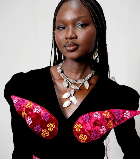 ZAMAK METAL ( 0 NİKEL ) 925 GÜMÜŞ KAPLAMA YAPRAK FİGÜR MODEL KOLYE